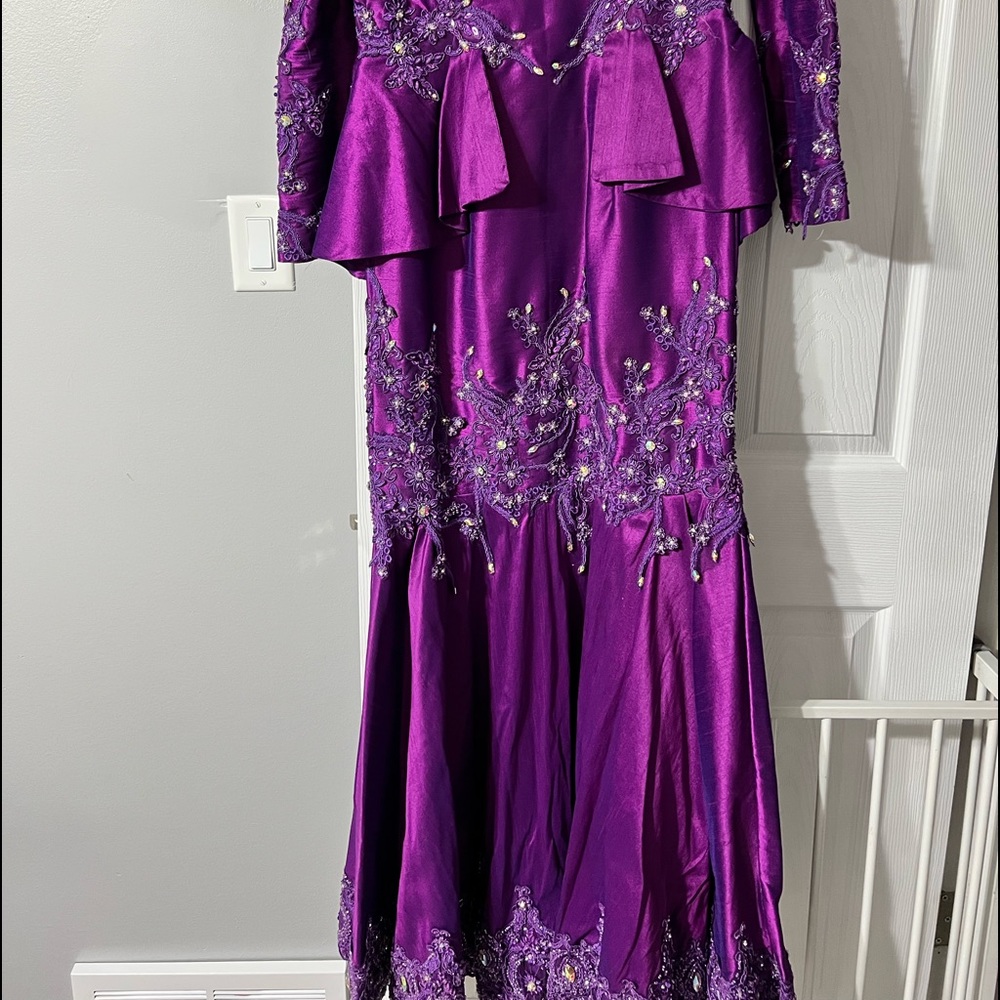 Custom Evening Dress Size 6 - Picture 3 of 5